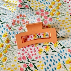 Set County Hair Claw Clip
